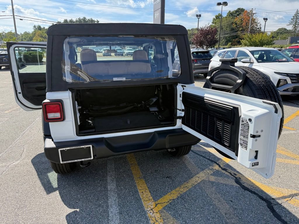 Used 2023 Jeep Wrangler Sport AWD/4WD image 27