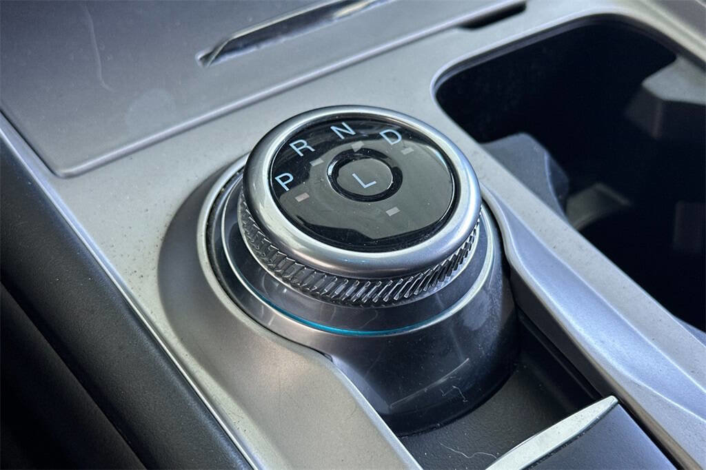 Used 2022 Ford Explorer XLT image 22