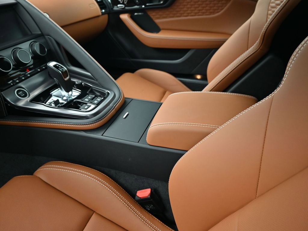 Used 2024 Jaguar F-TYPE R image 18