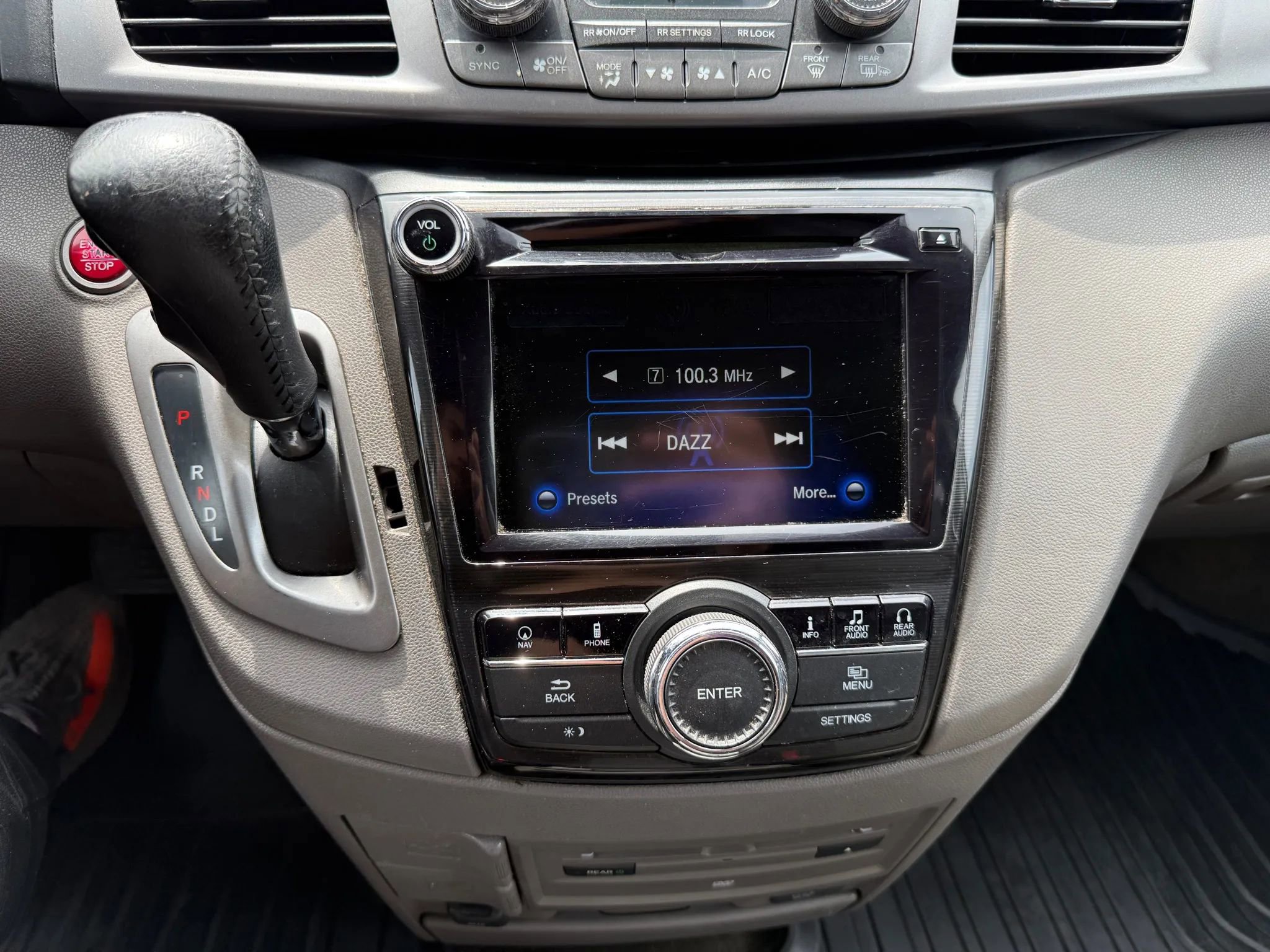 Used 2015 Honda Odyssey Touring Elite image 19