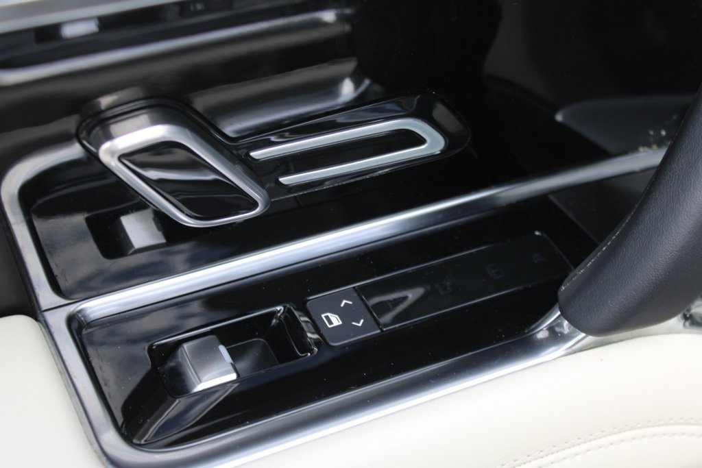 Used 2023 Land Rover Range Rover SE image 39