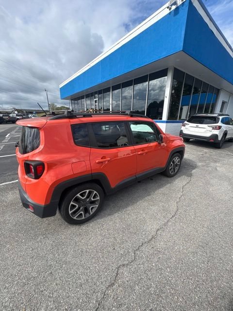 Used 2016 Jeep Renegade Latitude FWD image 68