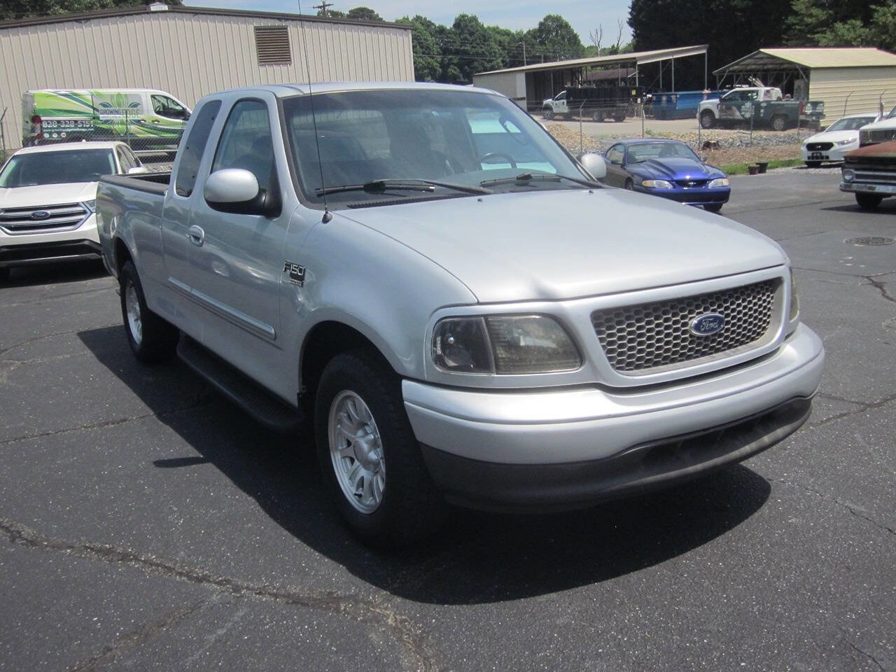 Used 2003 Ford F150 XLT RWD image 4