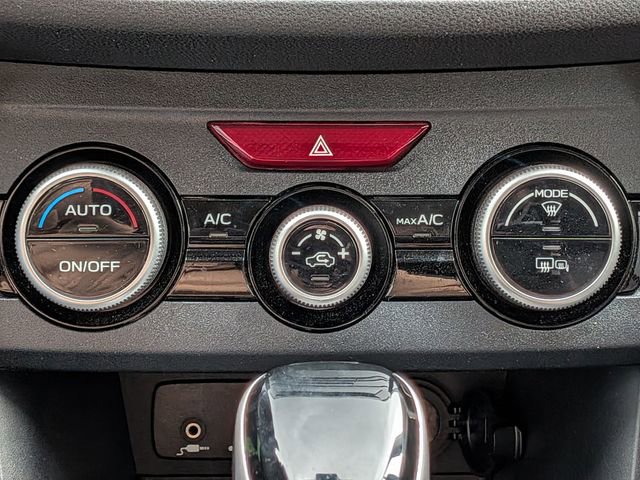 Used 2021 Subaru Crosstrek 2.0i Premium image 24