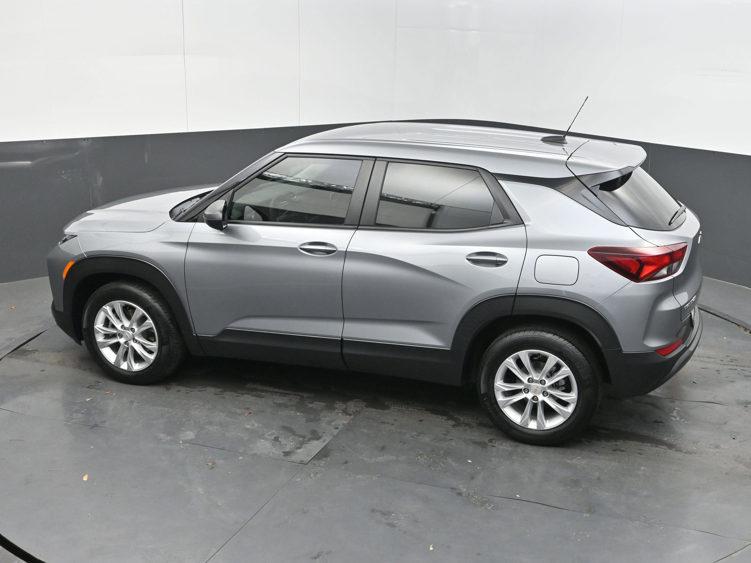 Used 2023 Chevrolet TrailBlazer LS FWD image 36