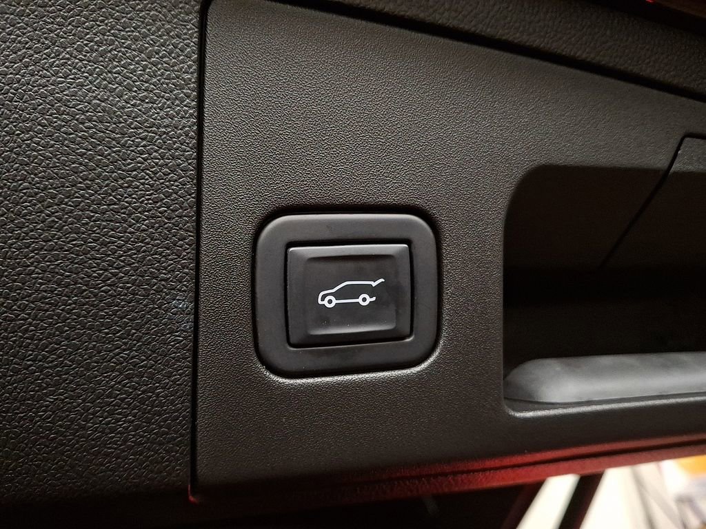 Used 2022 Cadillac XT4 Sport w/ LPO, Onyx Lite Package image 26