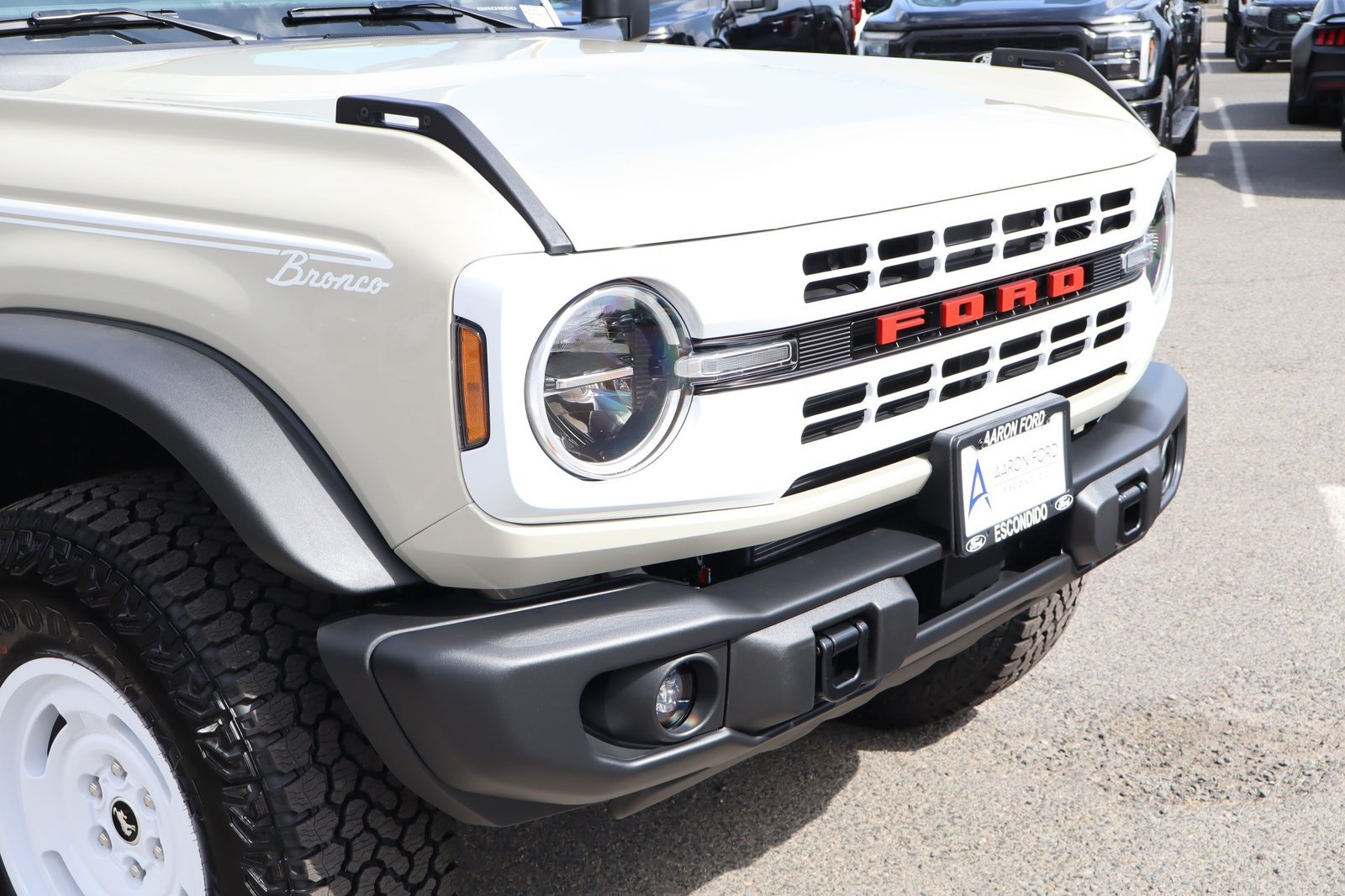 New 2026 Ford Bronco Heritage Edition AWD/4WD image 9