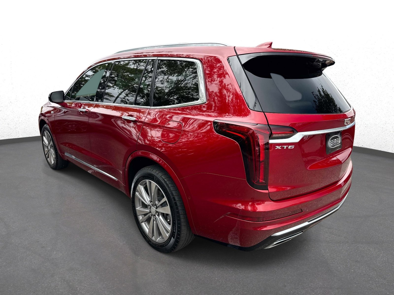 Used 2024 Cadillac XT6 Premium Luxury w/ Technology Package image 5