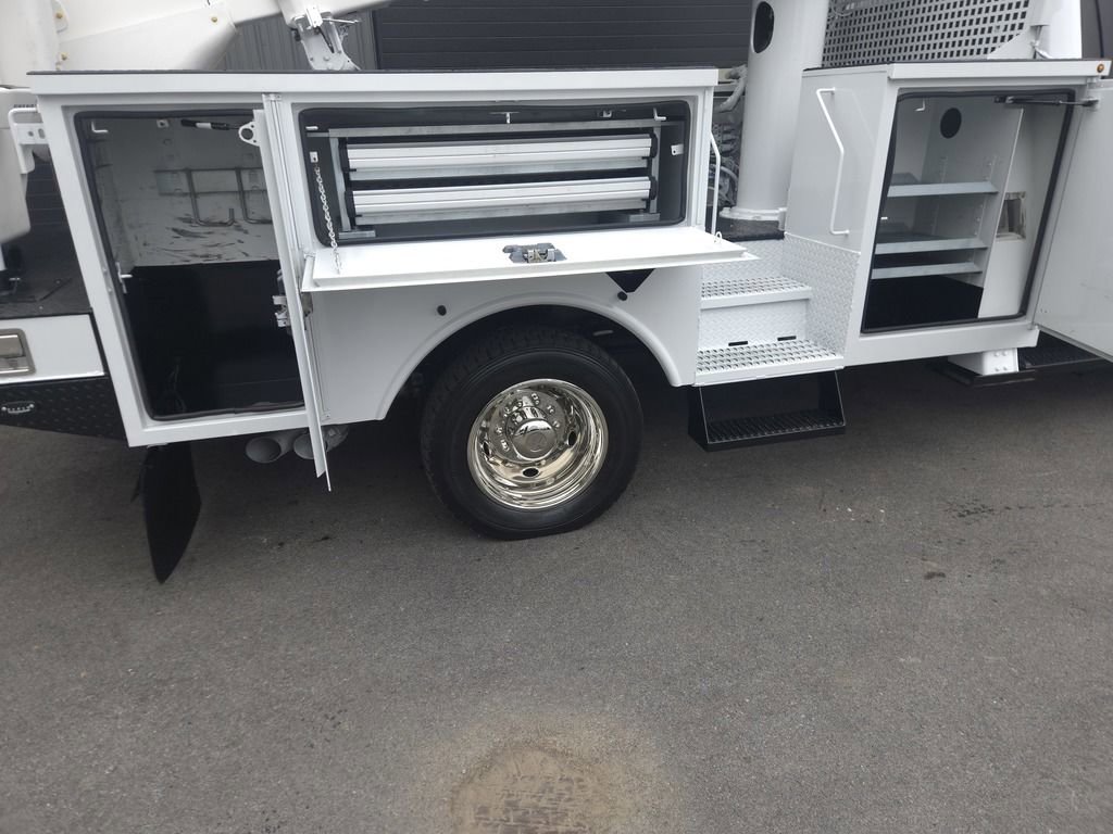 Used 2017 Ford F550 image 11