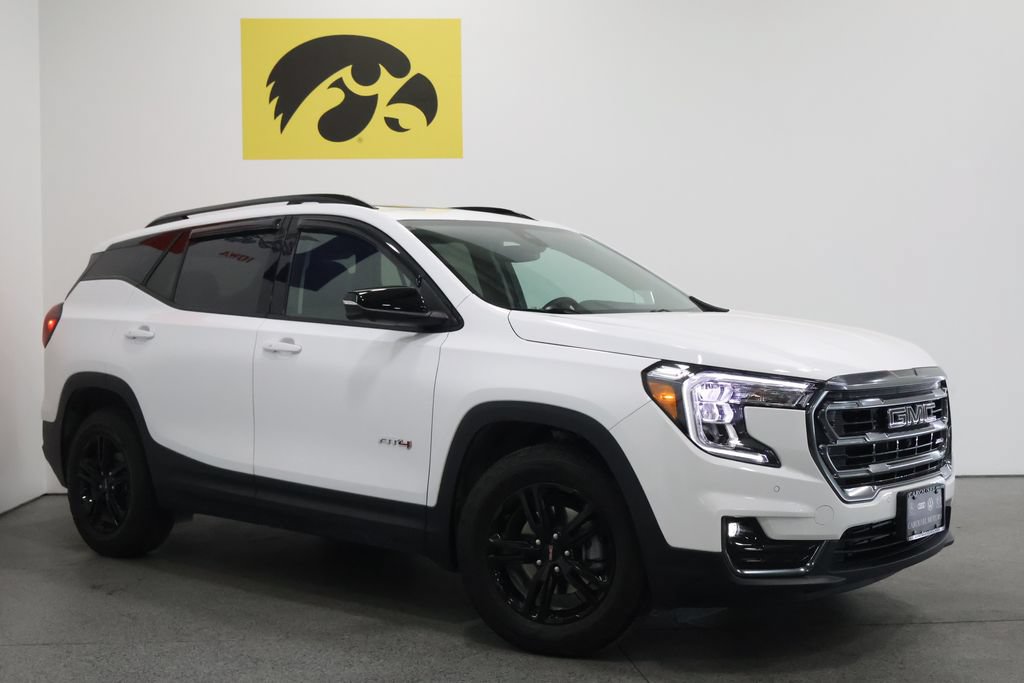 Used 2024 GMC Terrain AT4 w/ Infotainment Package II AWD/4WD image 2