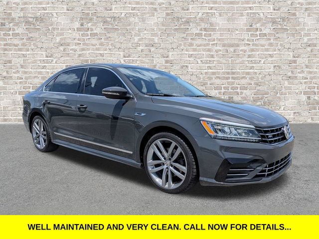 Used 2017 Volkswagen Passat 1.8T R-Line w/ R-Line Lighting Package FWD image 1