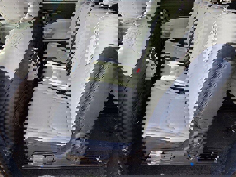 New 2026 Kia Carnival SX w/ SX Dark Edition Package image 8