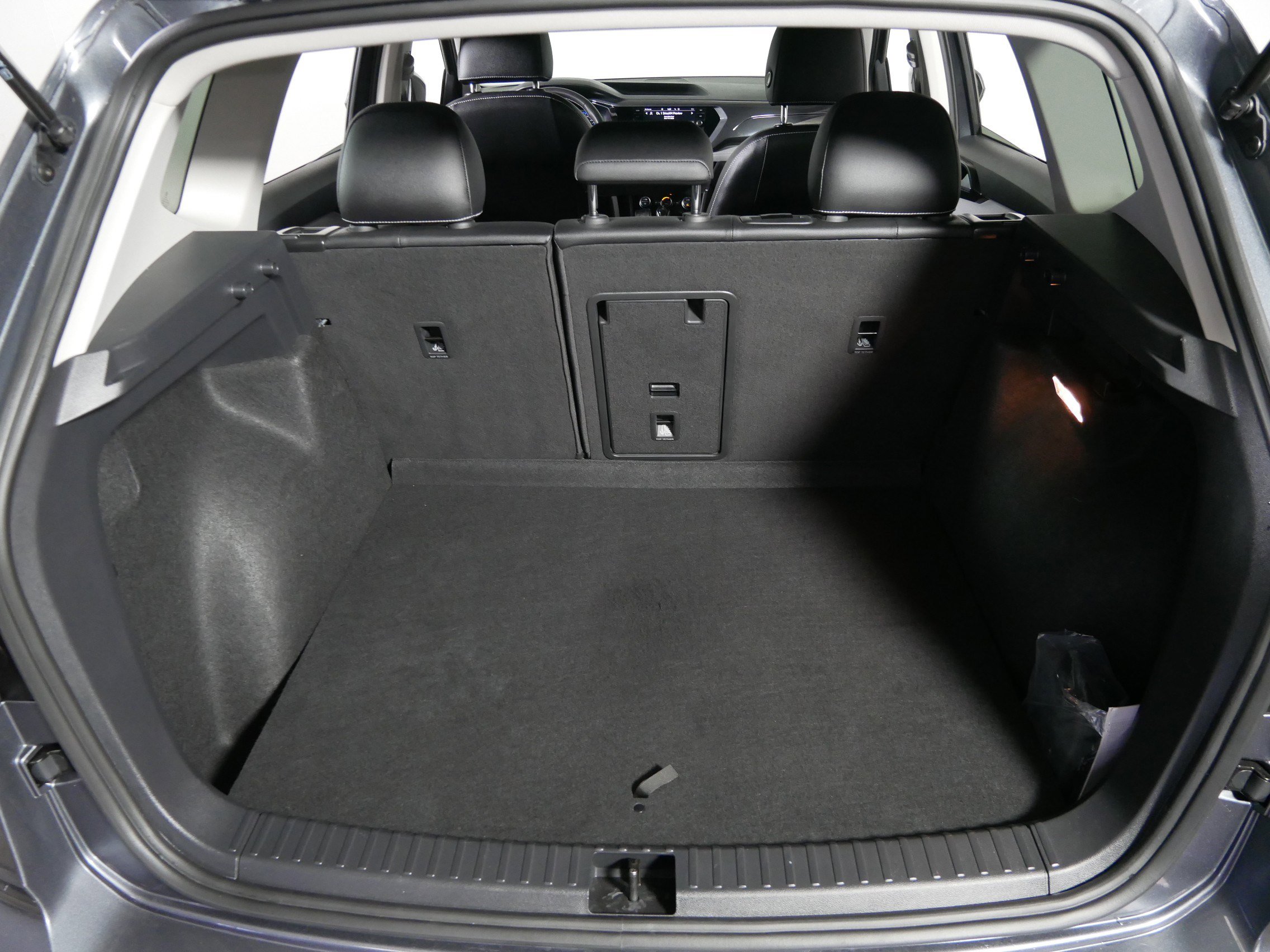 Used 2023 Volkswagen Taos SEL image 18