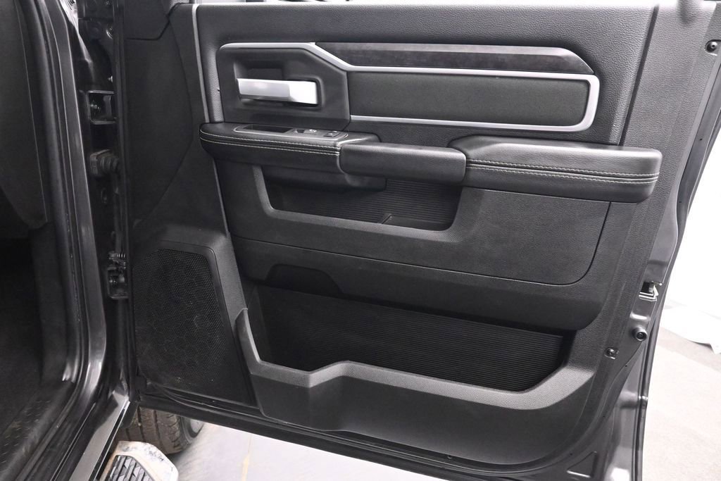 Used 2024 RAM 2500 Big Horn AWD/4WD image 23