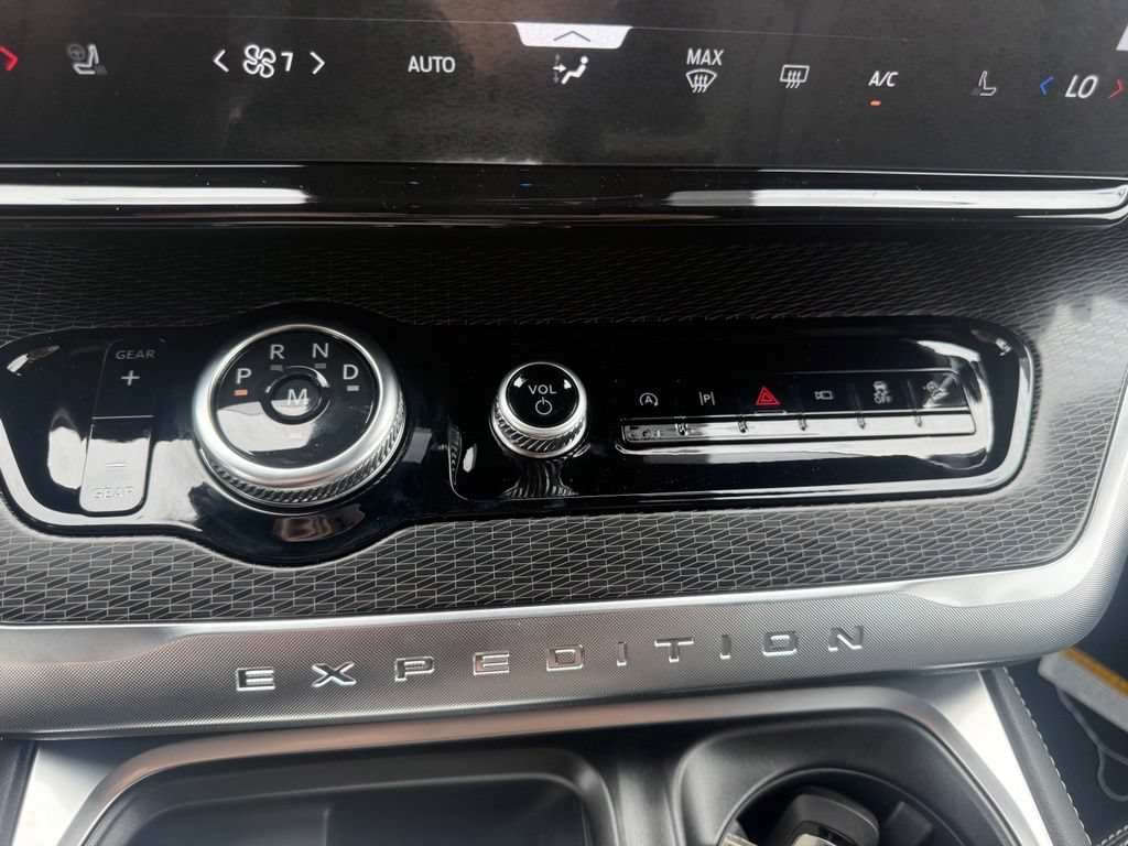 New 2027 Ford Expedition Max Platinum w/ Stealth Performance Package AWD/4WD image 19