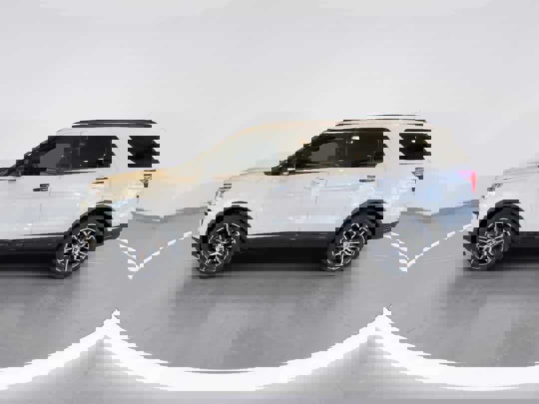 Used 2018 Ford Explorer Sport w/ Equipment Group 401A image 5