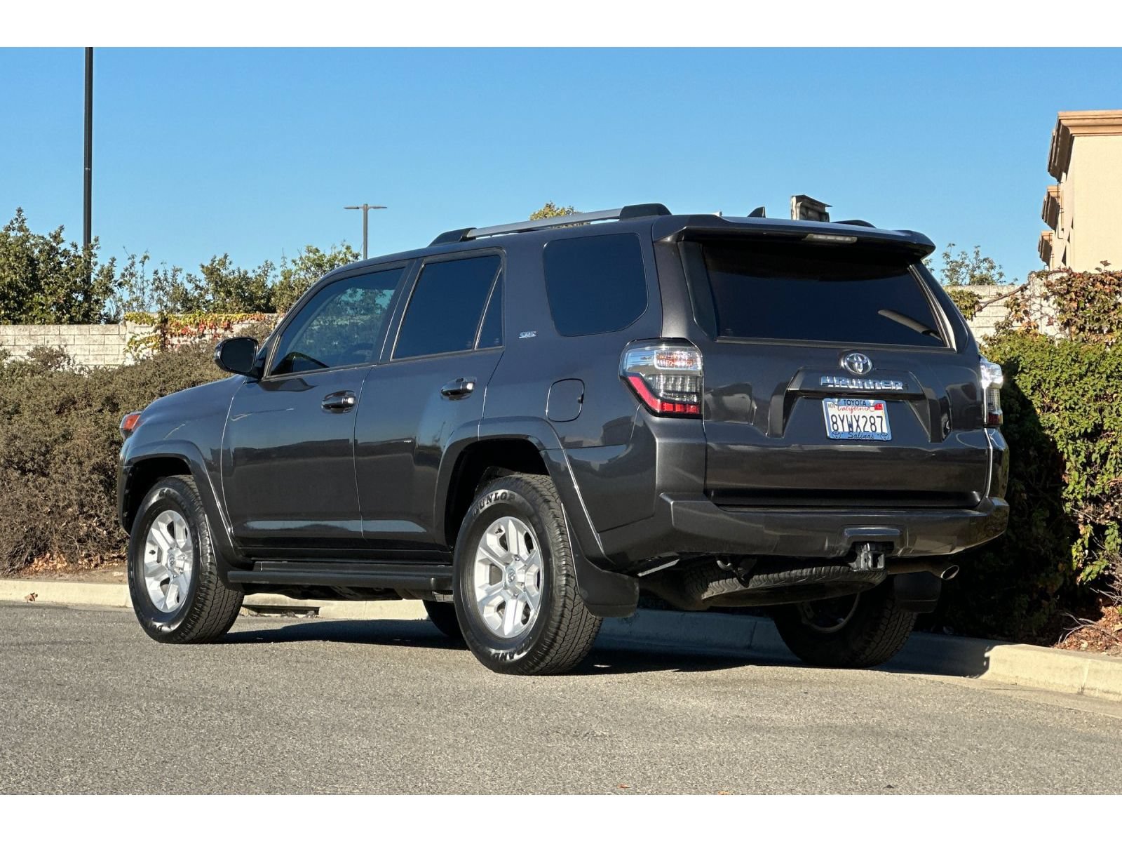 Used 2022 Toyota 4Runner SR5 Premium w/ Moonroof Package RWD image 6