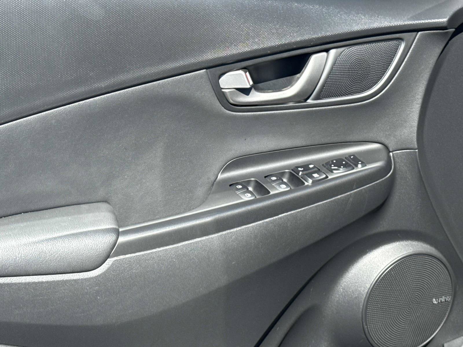 Used 2020 Hyundai Kona Ultimate image 16