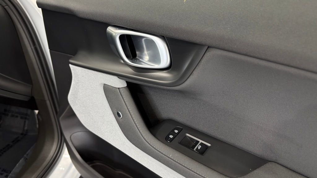 Used 2024 Polestar Polestar 2 image 25