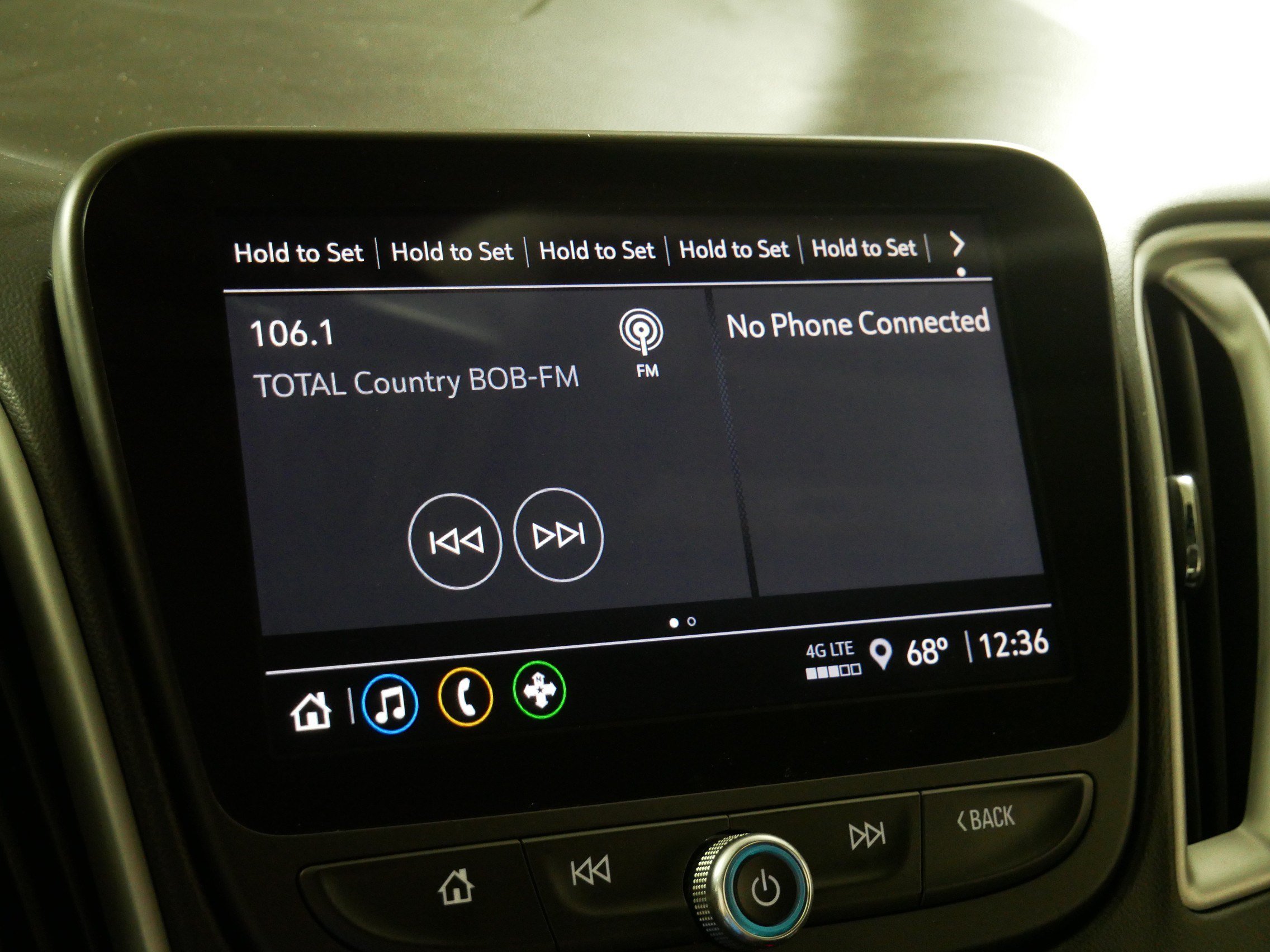 Used 2023 Chevrolet Malibu RS FWD image 32