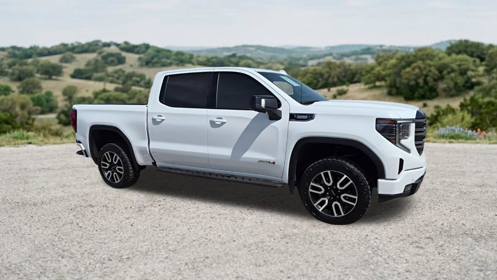 Used 2025 GMC Sierra 1500 AT4 w/ AT4 Premium Package AWD/4WD image 13