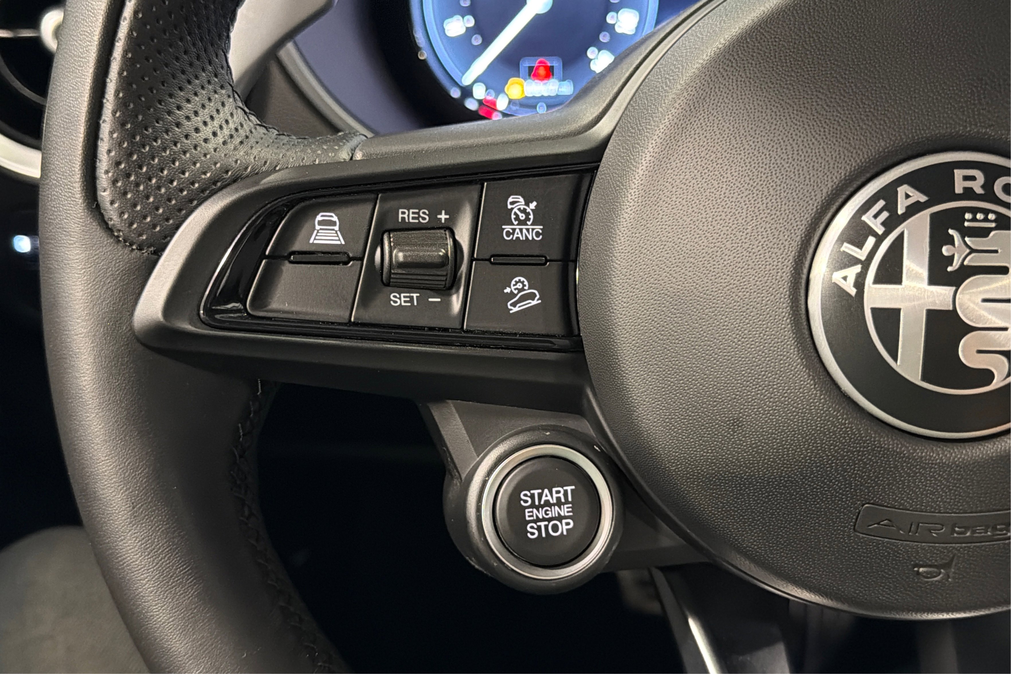 Used 2025 Alfa Romeo Stelvio Sprint w/ Veloce Package image 24