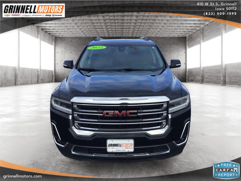 Used 2023 GMC Acadia SLT image 2