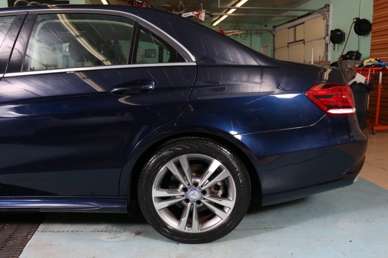 Used 2016 Mercedes-Benz E 350 Sedan image 29