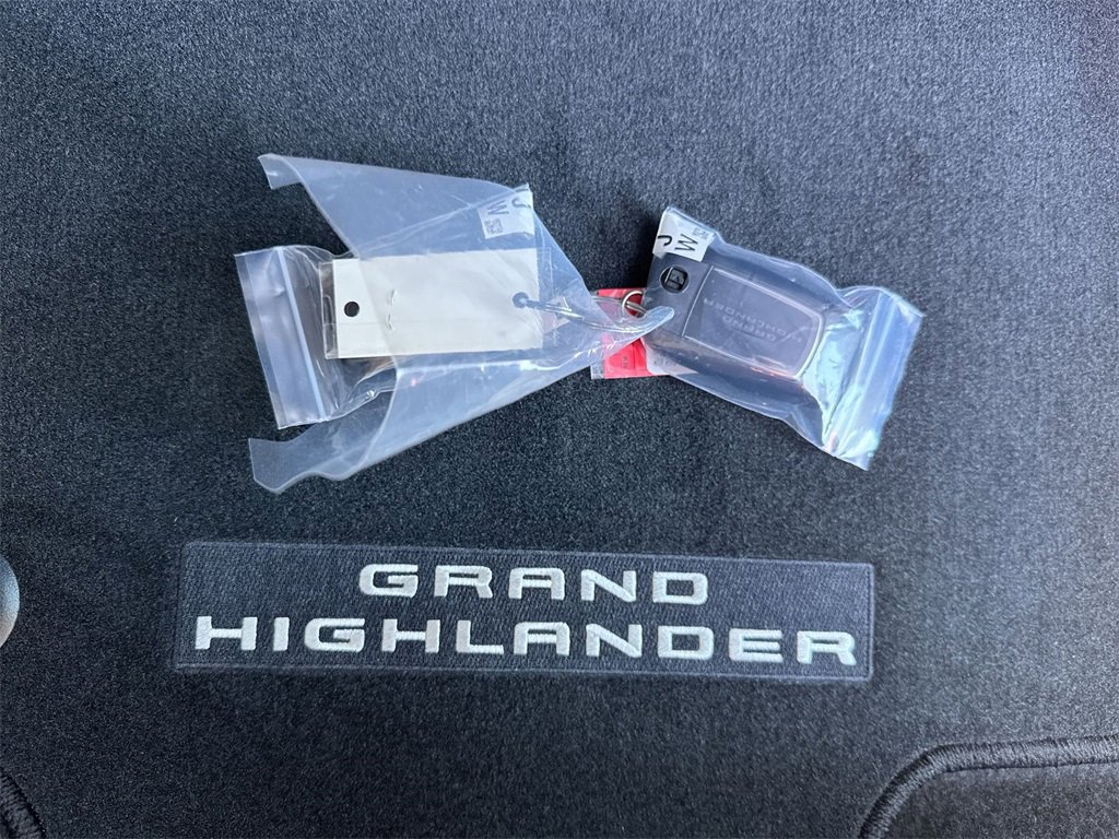 New 2026 Toyota Grand Highlander Platinum image 37