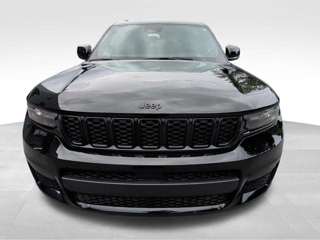 Certified 2023 Jeep Grand Cherokee L Altitude AWD/4WD image 8