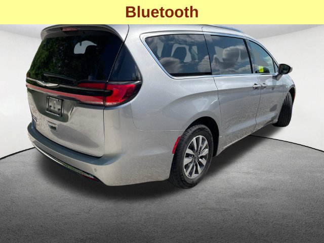 Used 2021 Chrysler Pacifica Touring-L FWD image 13