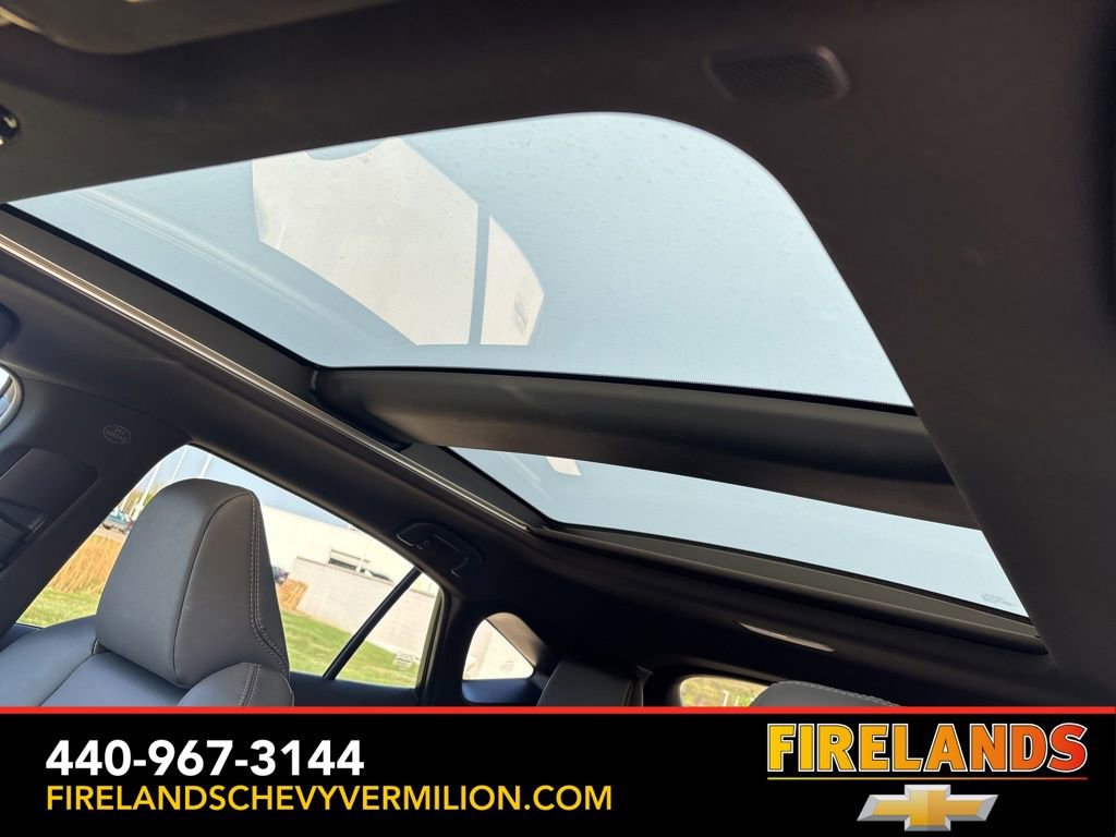 Used 2024 Toyota Venza Nightshade AWD/4WD image 3