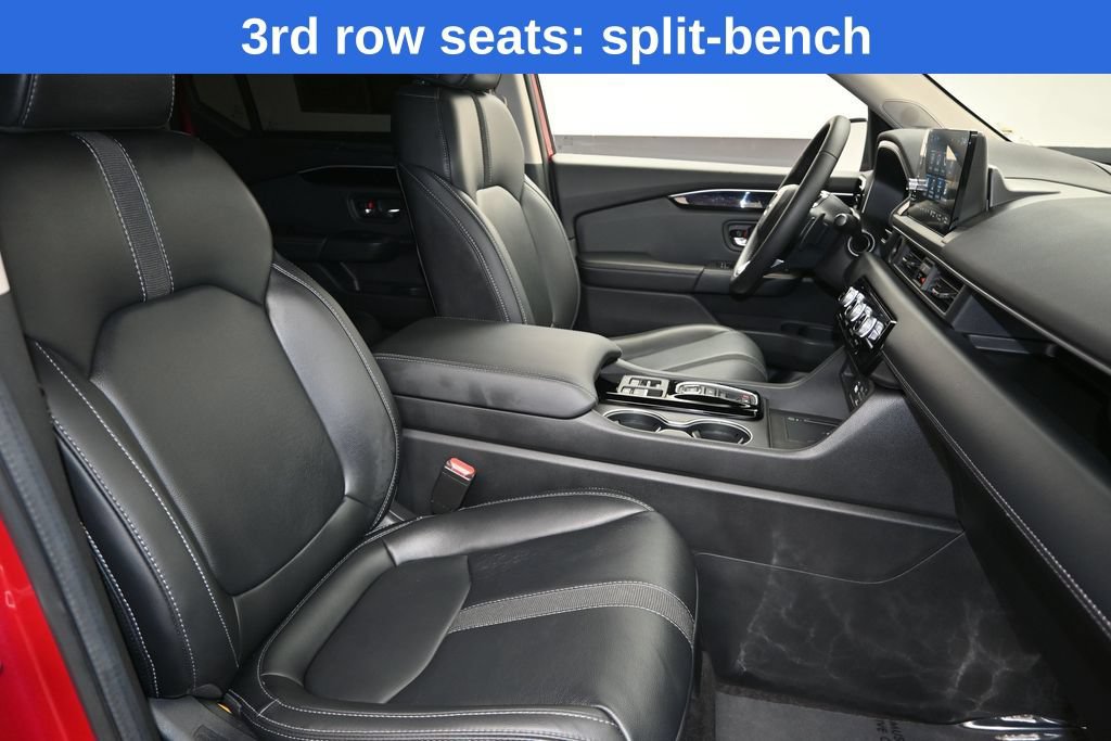 Used 2024 Honda Pilot Touring image 11