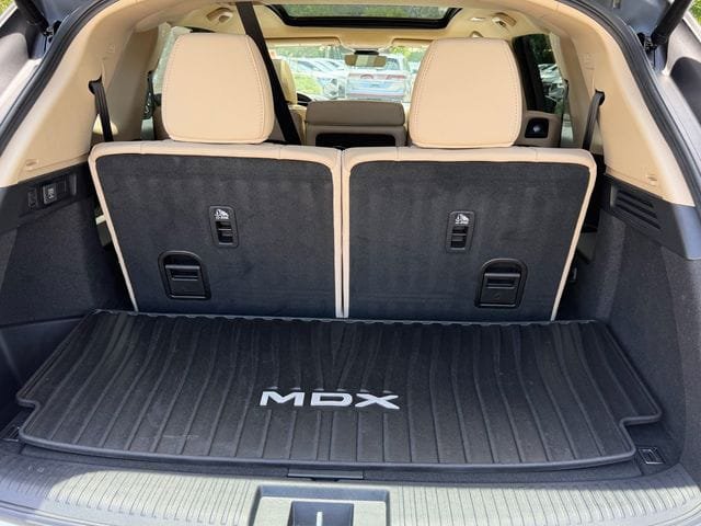 Used 2024 Acura MDX FWD image 16