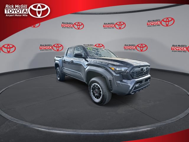 Used 2025 Toyota Tacoma TRD Off-Road AWD/4WD image 2