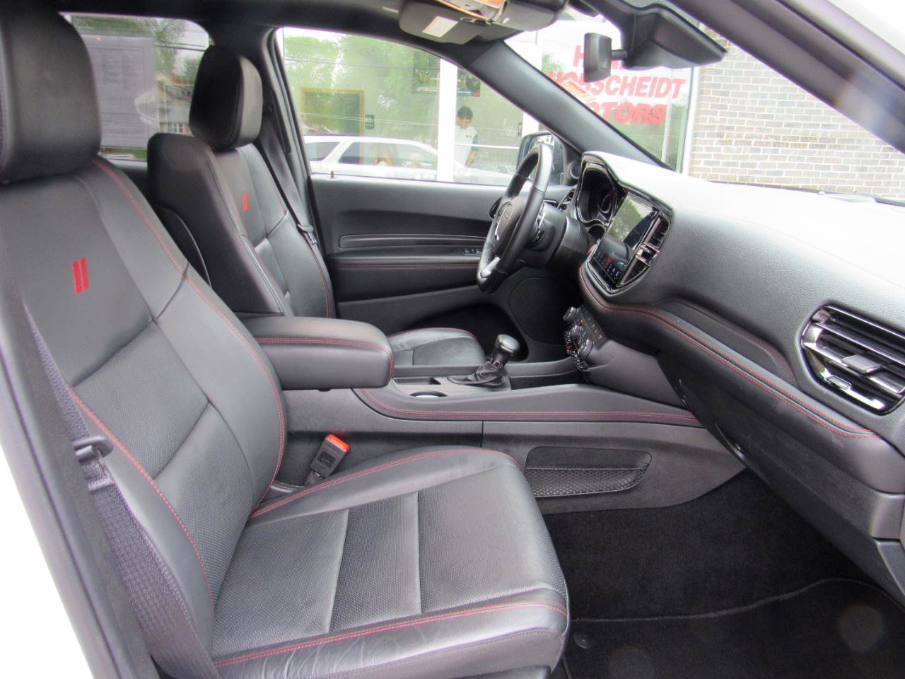 Used 2025 Dodge Durango GT AWD/4WD image 32