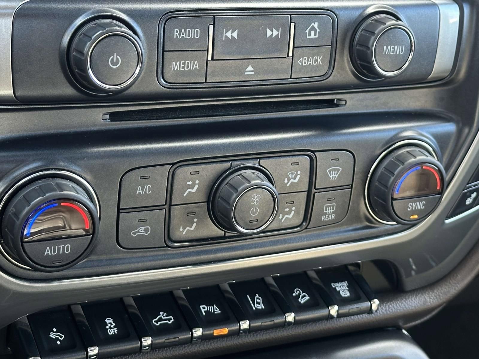 Used 2018 Chevrolet Silverado 2500 LTZ w/ Duramax Plus Package image 12