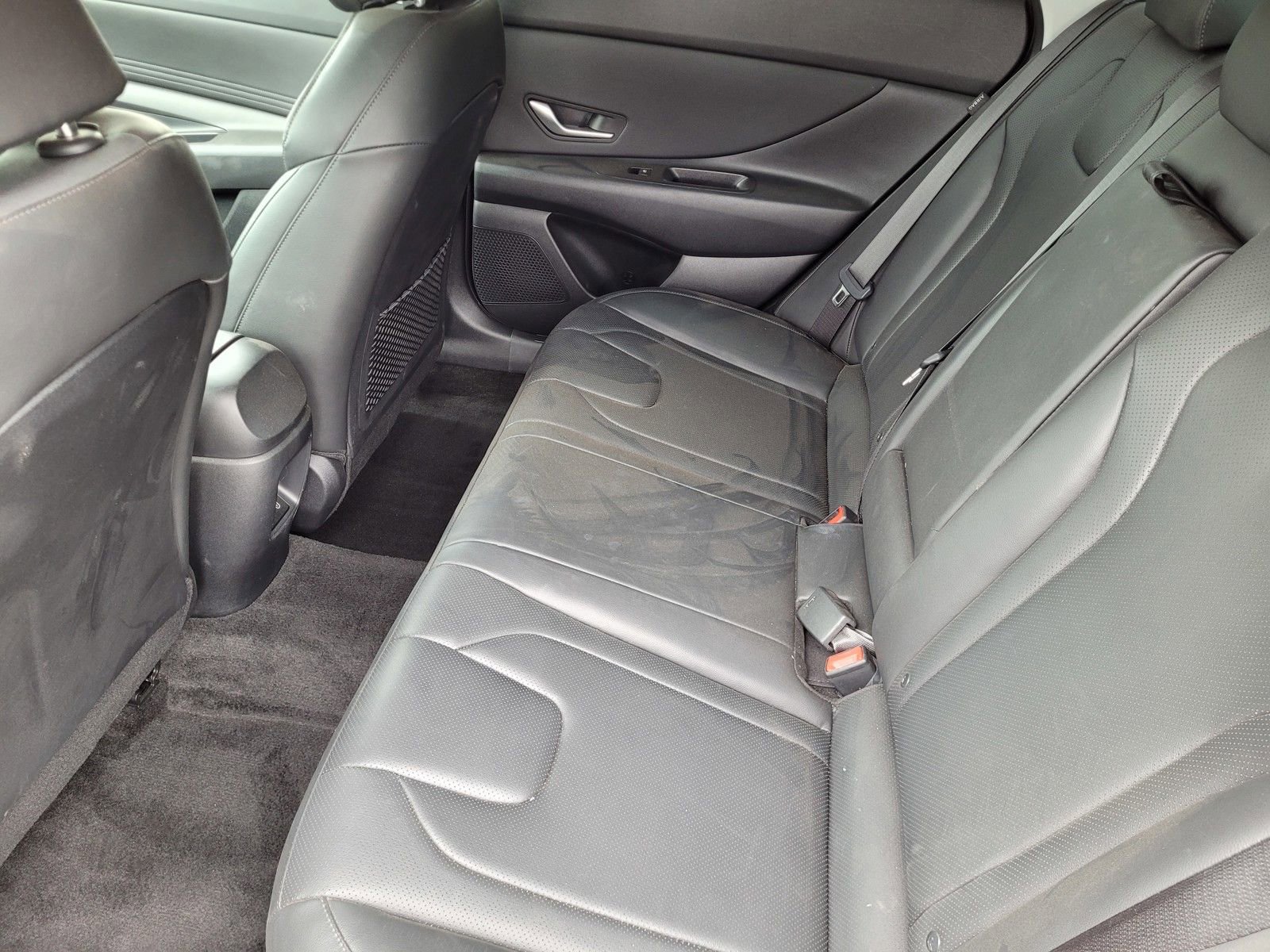 Certified 2024 Hyundai Elantra Limited image 19