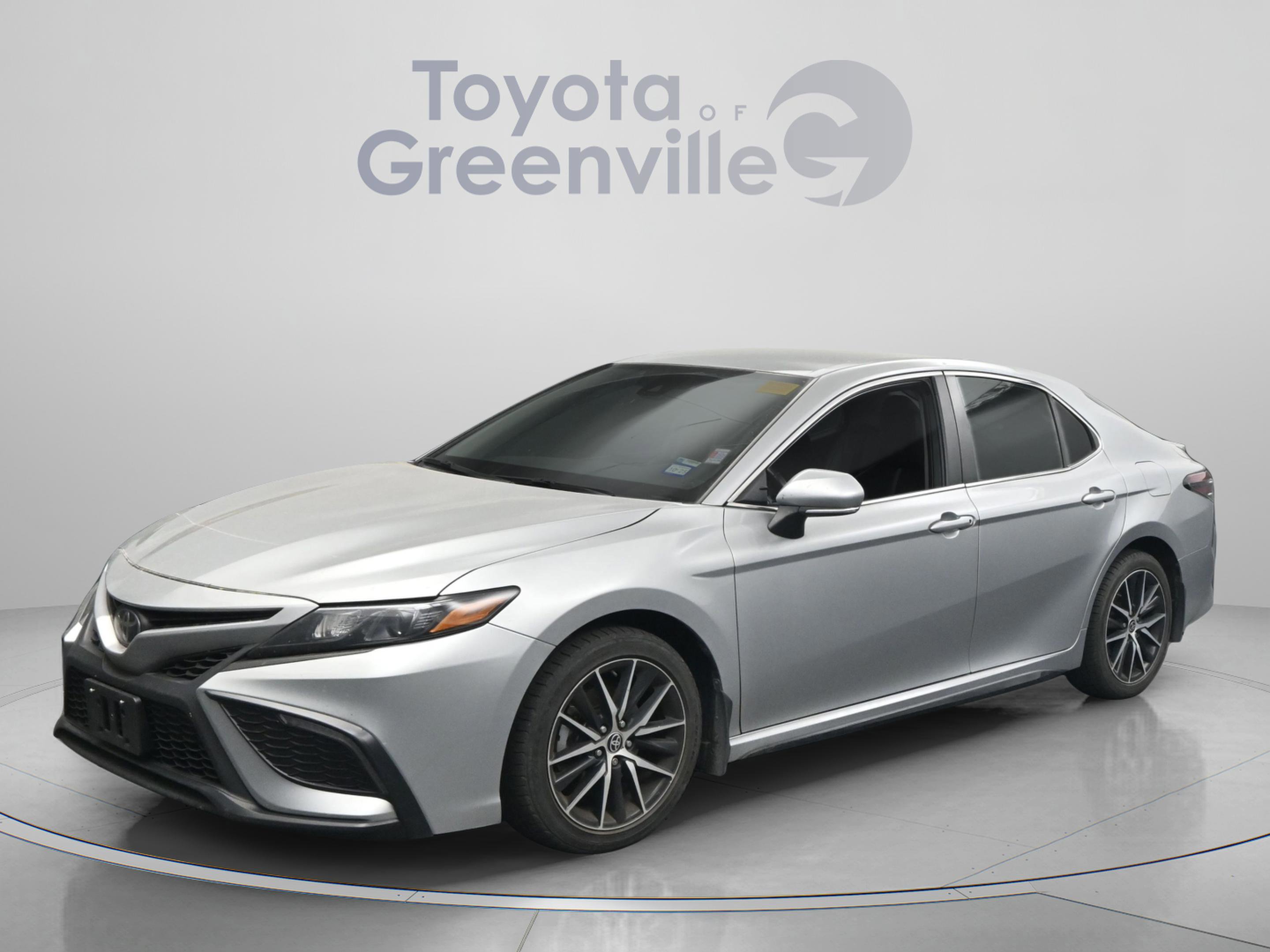 Certified 2024 Toyota Camry SE FWD image 1