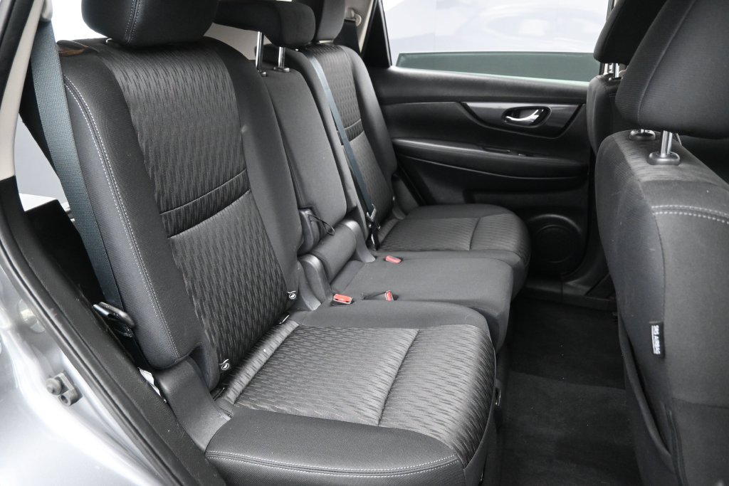 Used 2019 Nissan Rogue SV AWD/4WD image 22