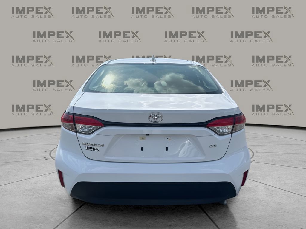 Used 2024 Toyota Corolla LE image 4