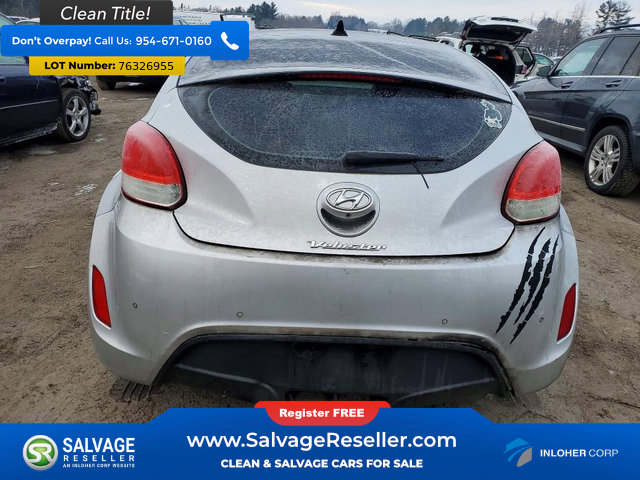 Used 2012 Hyundai Veloster w/ Style Pkg image 8