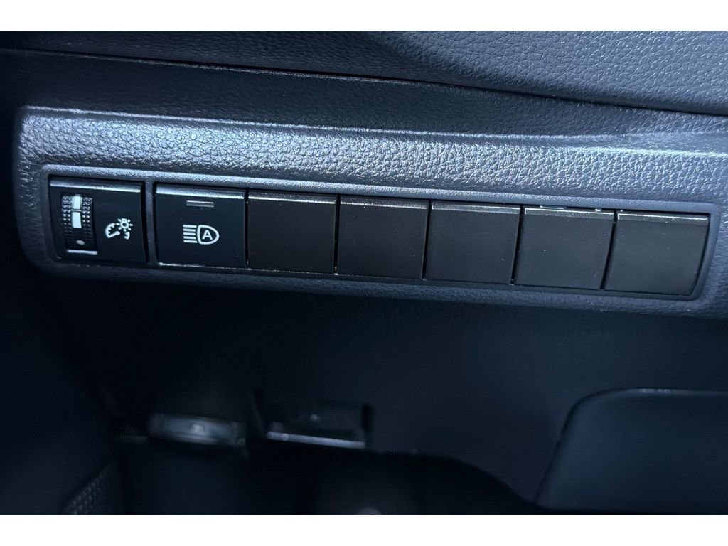 Used 2021 Toyota Corolla SE w/ Carpet Mat Package (TMS) FWD image 30