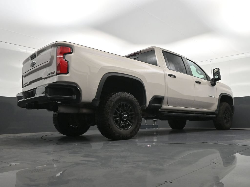 Used 2026 Chevrolet Silverado 2500 ZR2 AWD/4WD image 28