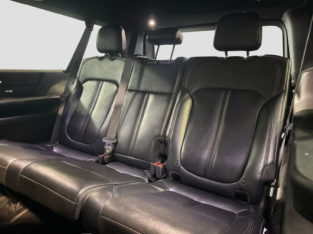 Used 2024 Jeep Wagoneer L Series II w/ Flexible Seating Group AWD/4WD image 20