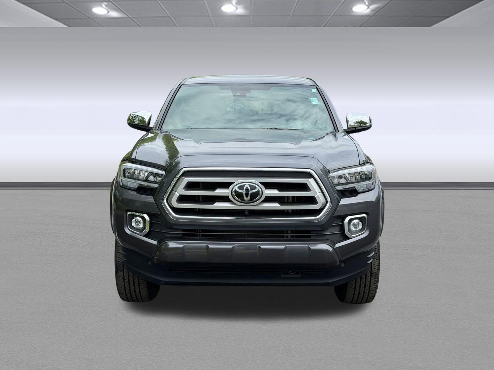 Used 2021 Toyota Tacoma Limited AWD/4WD image 5