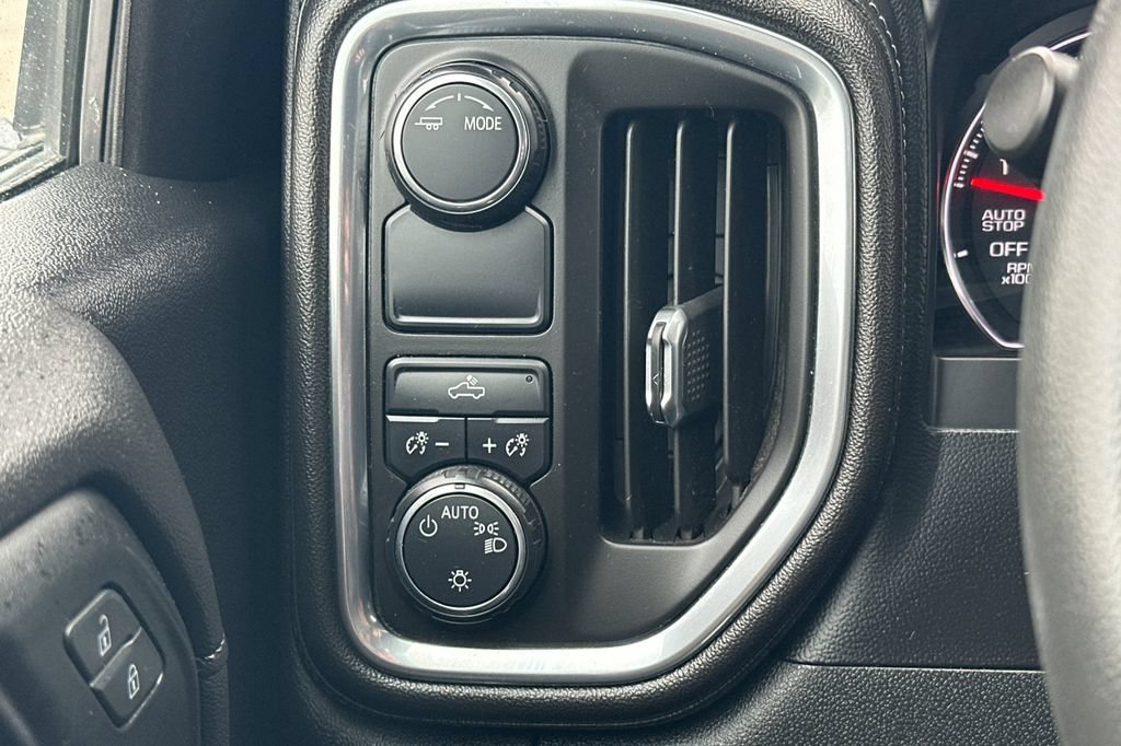 Used 2020 Chevrolet Silverado 1500 LT RWD image 28