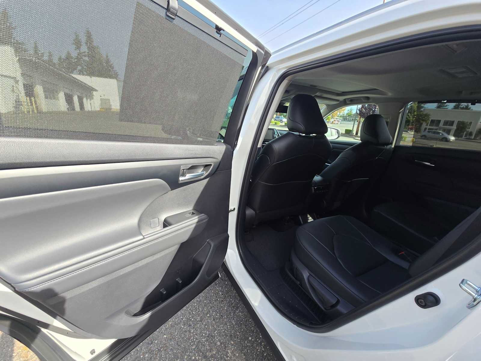 Used 2026 Toyota Highlander XLE AWD/4WD image 15