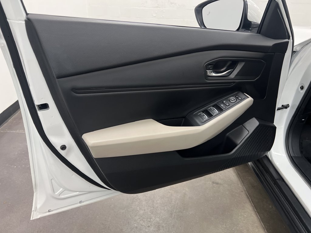 Used 2023 Honda Accord EX image 11