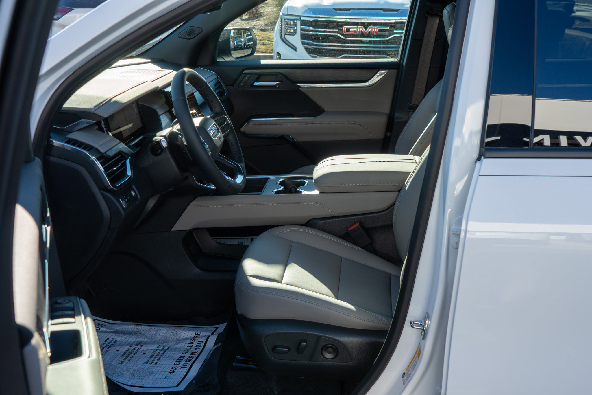 New 2026 GMC Acadia Elevation w/ Elevation Premium Package FWD image 18